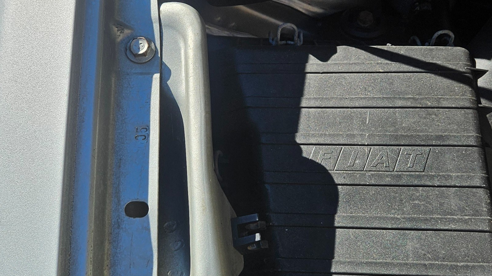 Fiat Idea Adv./ Adv.LOCK.Dualogic 1.8 Flex 5p 2010