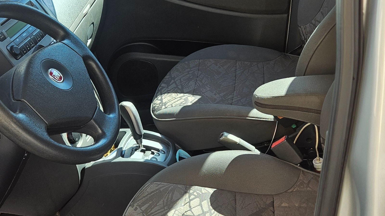 Fiat Idea Adv./ Adv.LOCK.Dualogic 1.8 Flex 5p 2010