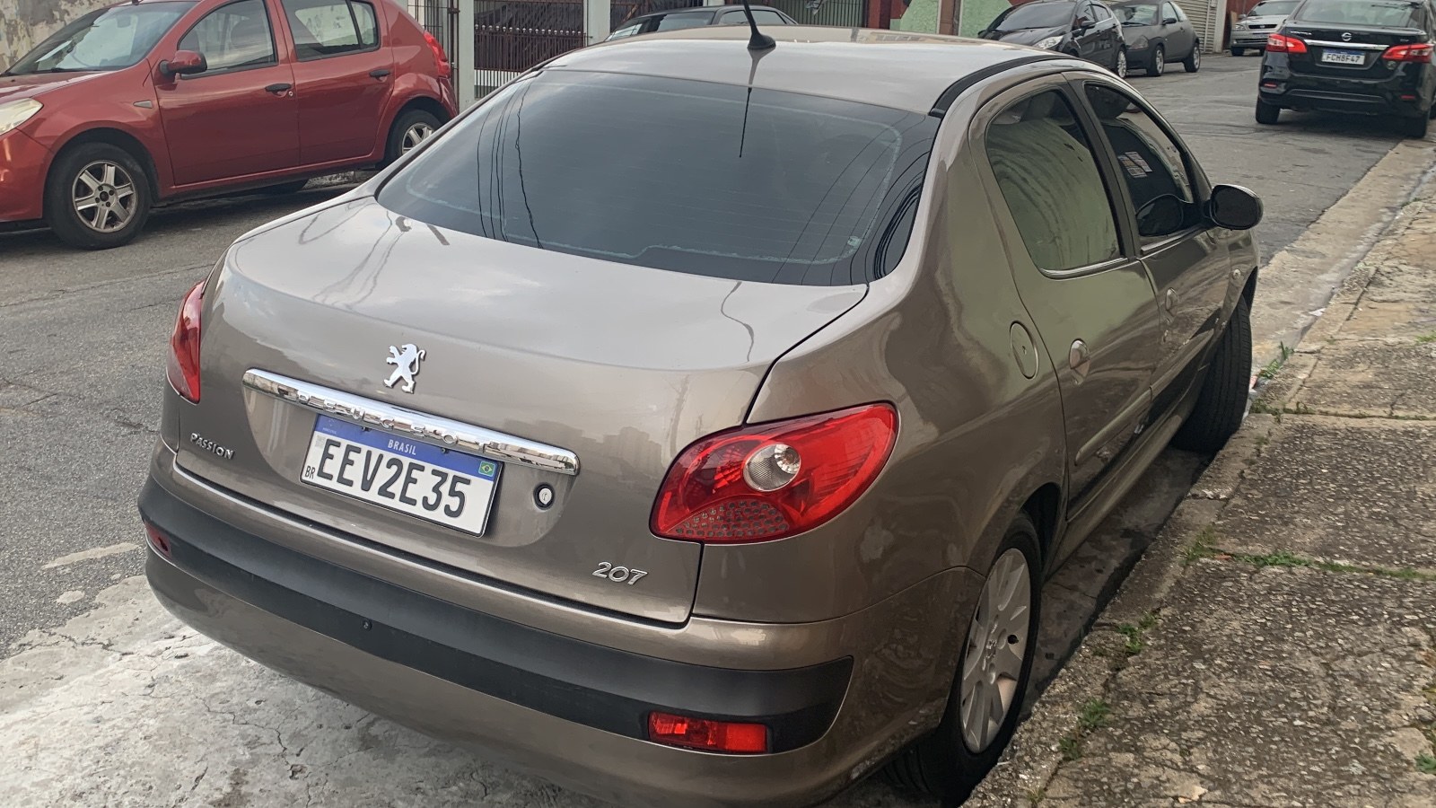 Peugeot 207 Sedan Passion XS 1.6 Flex 16V 4p 2009