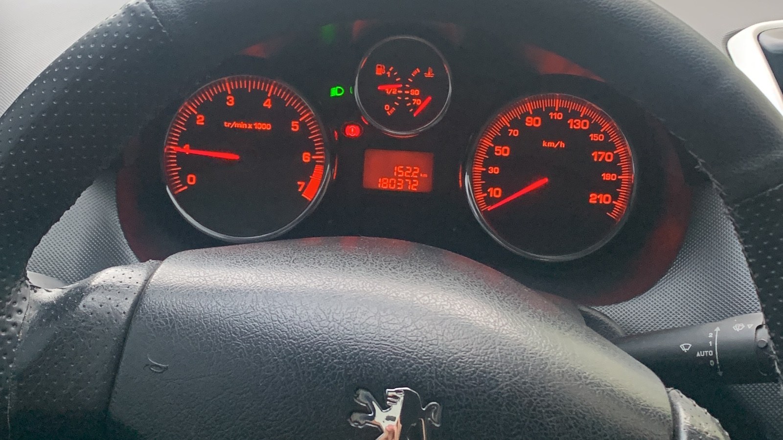 Peugeot 207 Sedan Passion XS 1.6 Flex 16V 4p 2009