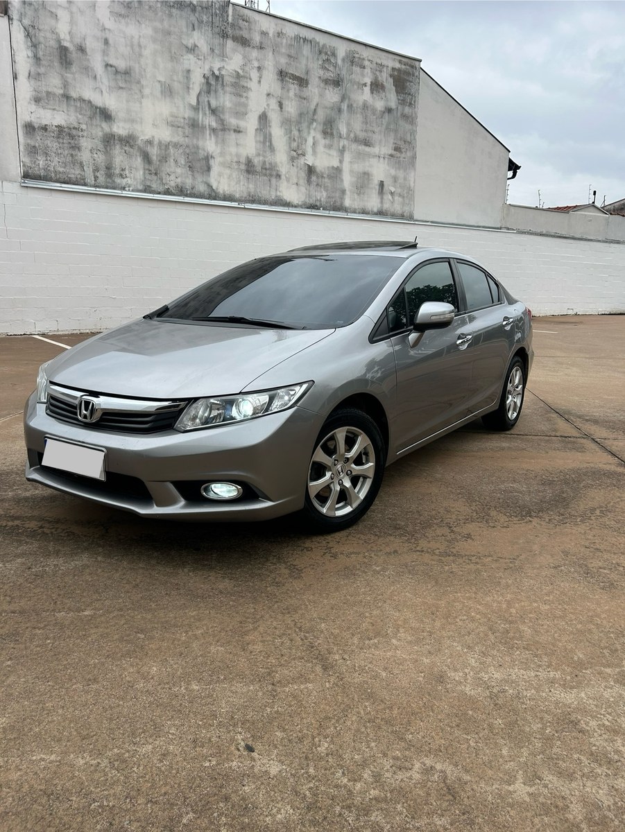 Honda Civic Sedan EXS 1.8/1.8 Flex 16V Aut. 4p 2013