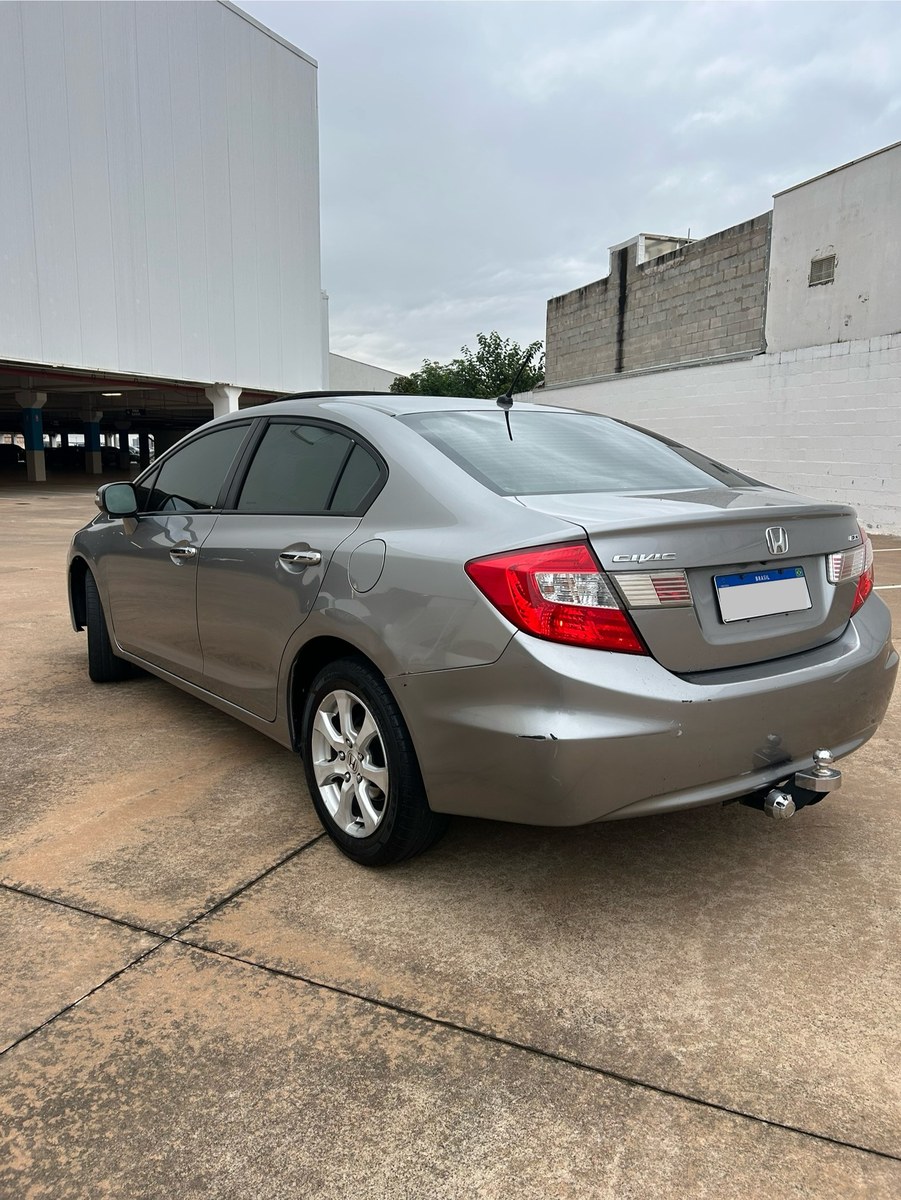 Honda Civic Sedan EXS 1.8/1.8 Flex 16V Aut. 4p 2013