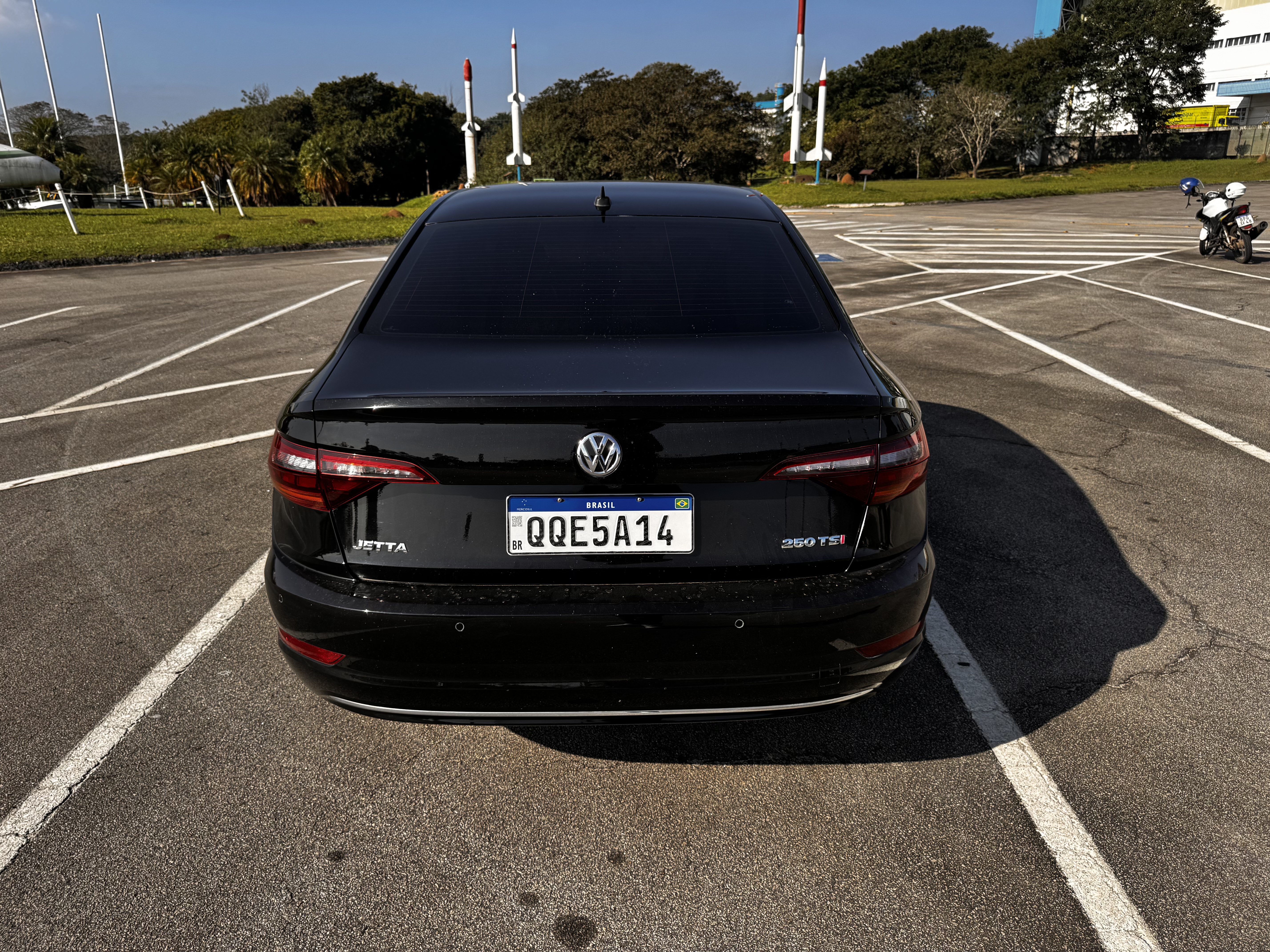 VW - VolksWagen JETTA Comfort. 250 TSI 1.4 Flex 16v Aut. 2018