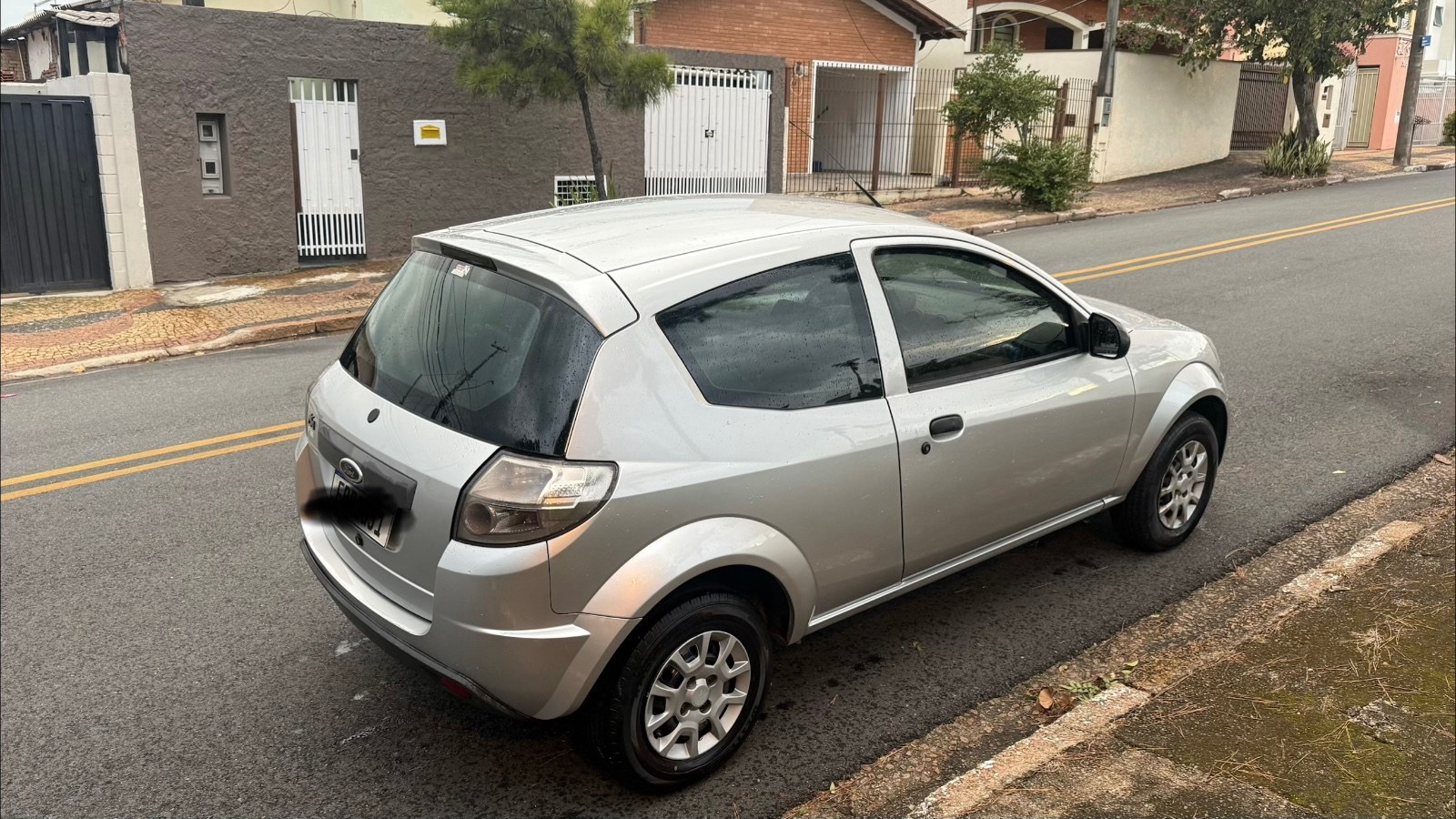 Ford Ka 1.0 8V/1.0 8V ST Flex 3p 2013