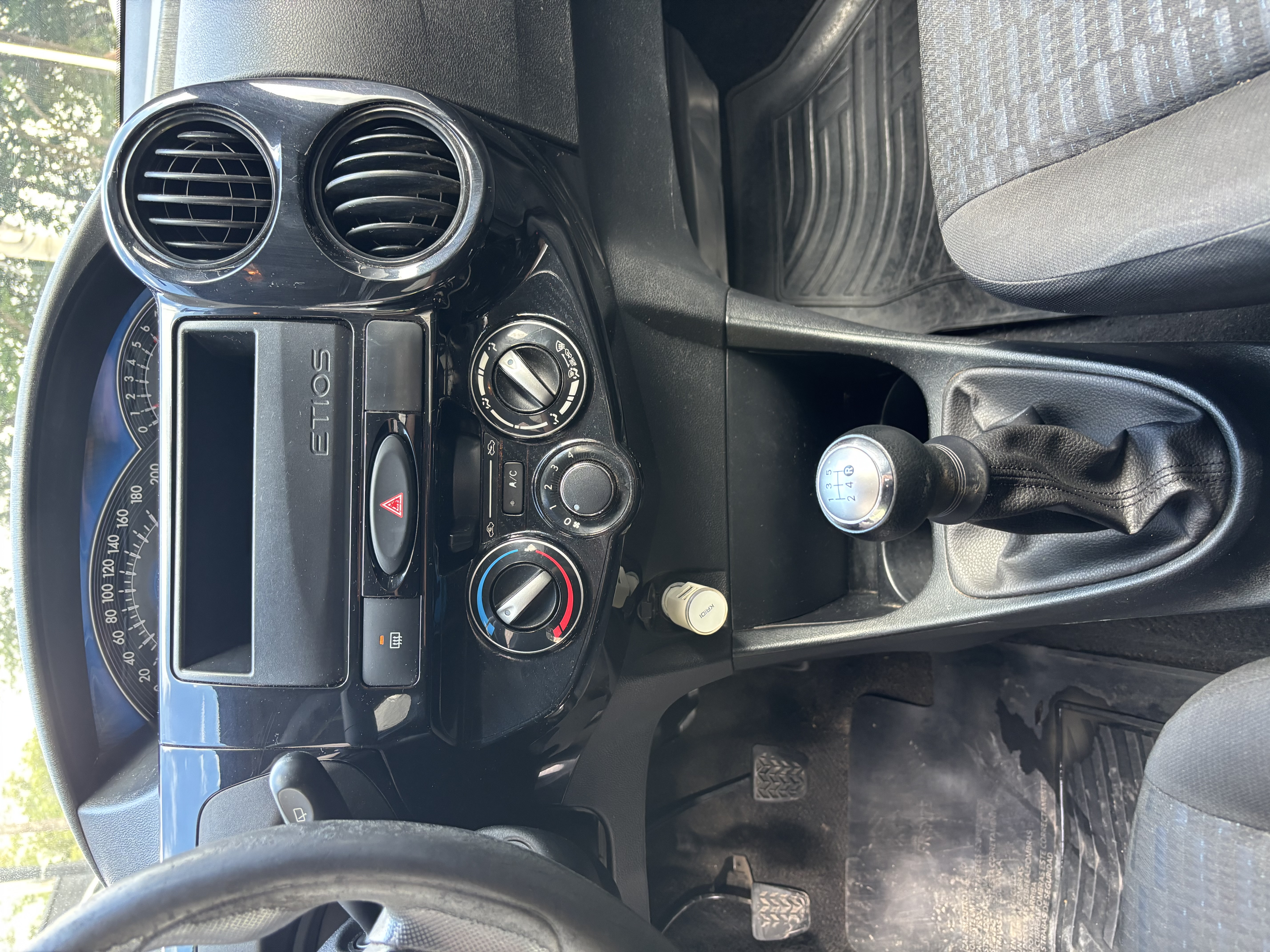 Toyota Etios X 1.3 2016