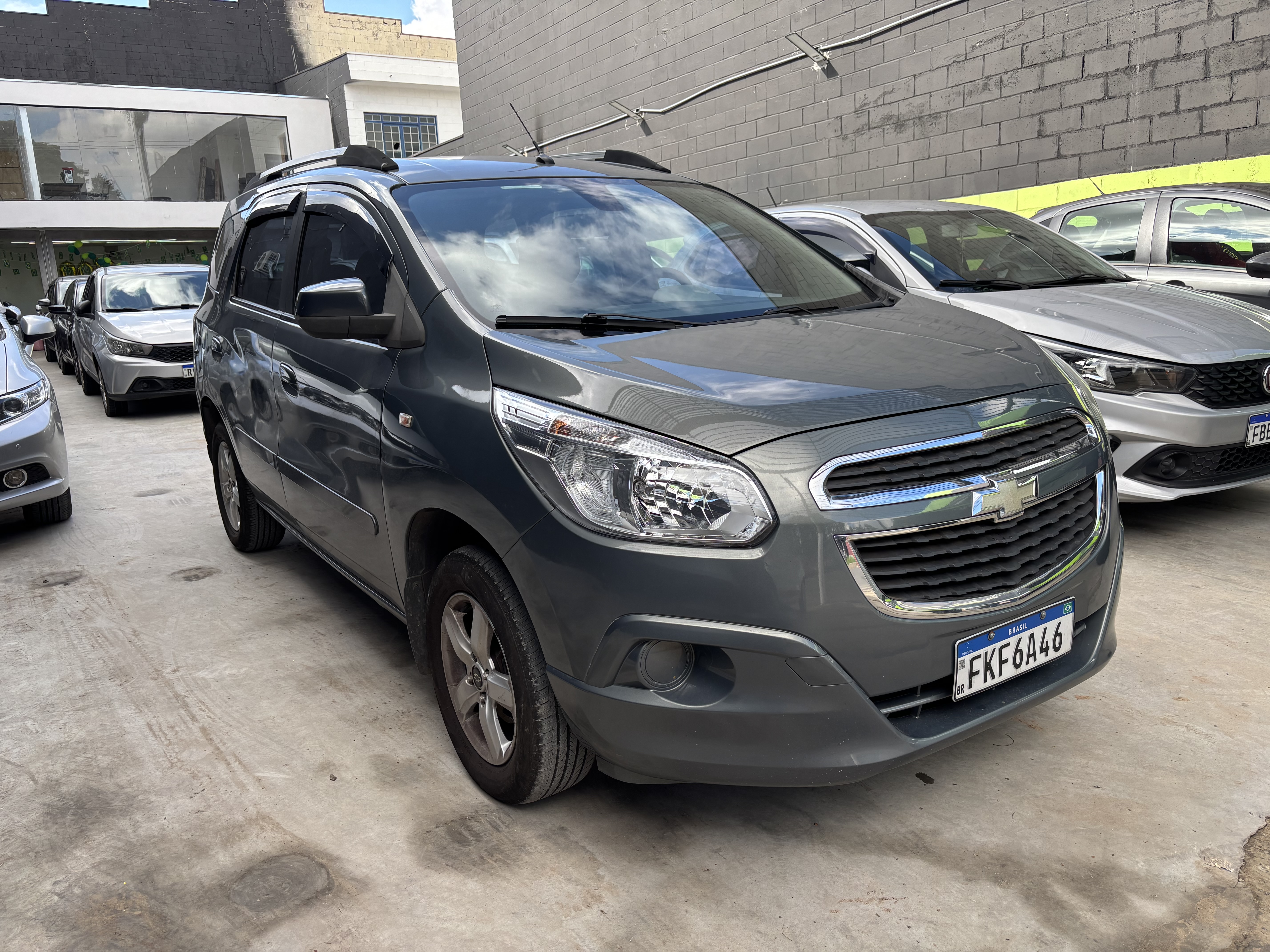 Chevrolet Spin LT 2013