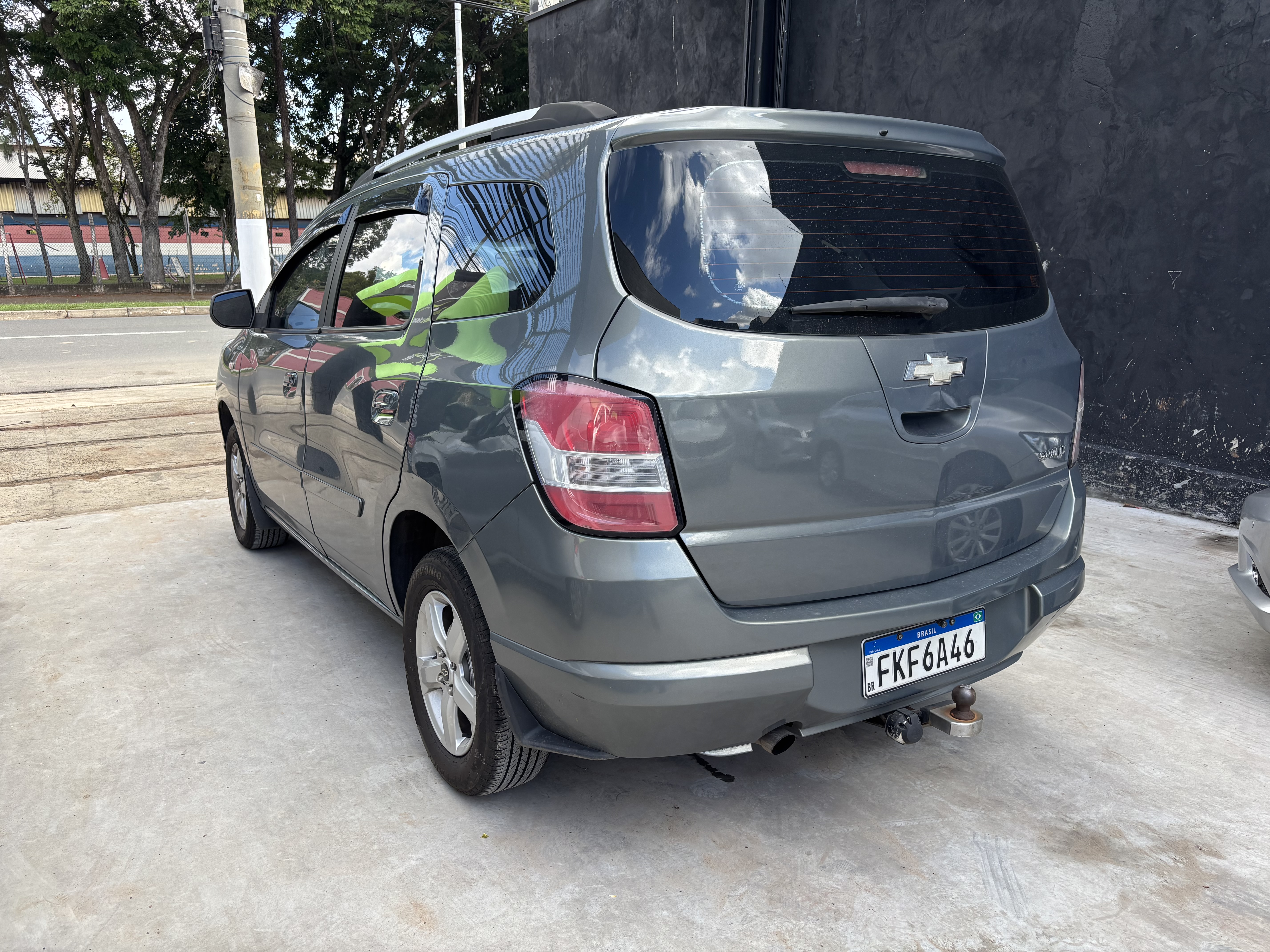 Chevrolet Spin LT 2013