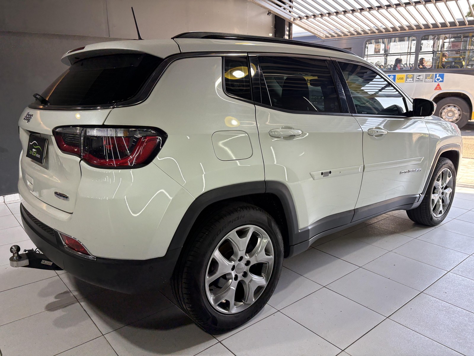 Jeep COMPASS LONGITUDE 2.0 4x2 Flex 16V Aut. 2021