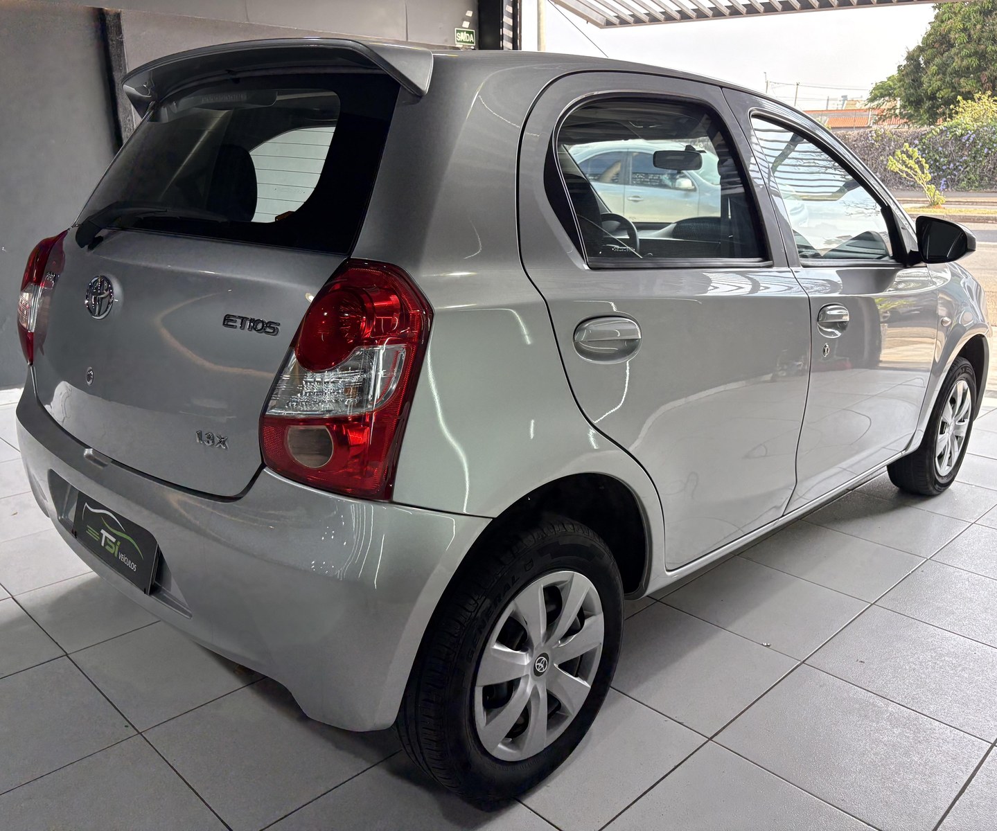 Toyota ETIOS X 1.3 Flex 16V 5p Mec. 2016