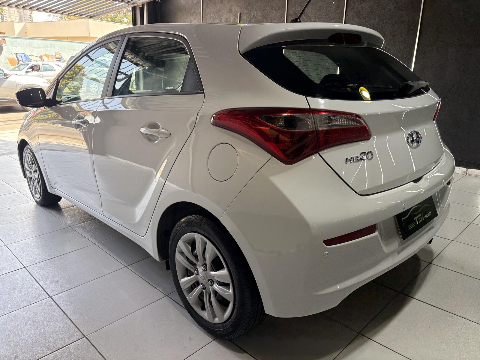 Hyundai HB20 Comfort Plus 1.0 TB Flex 12V Mec. 2017