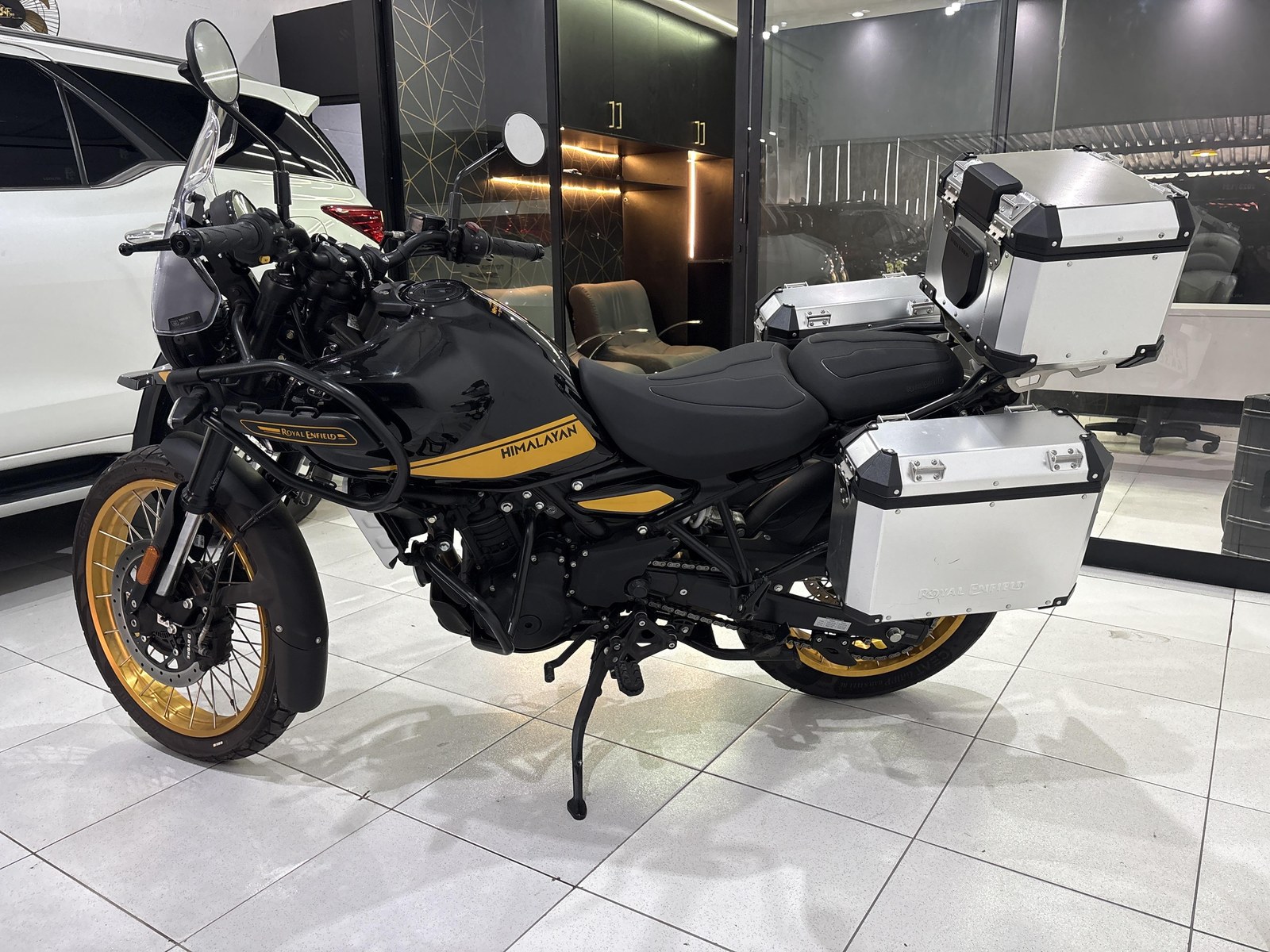 REGAL RAPTOR Himalayan 450 Mid 2026