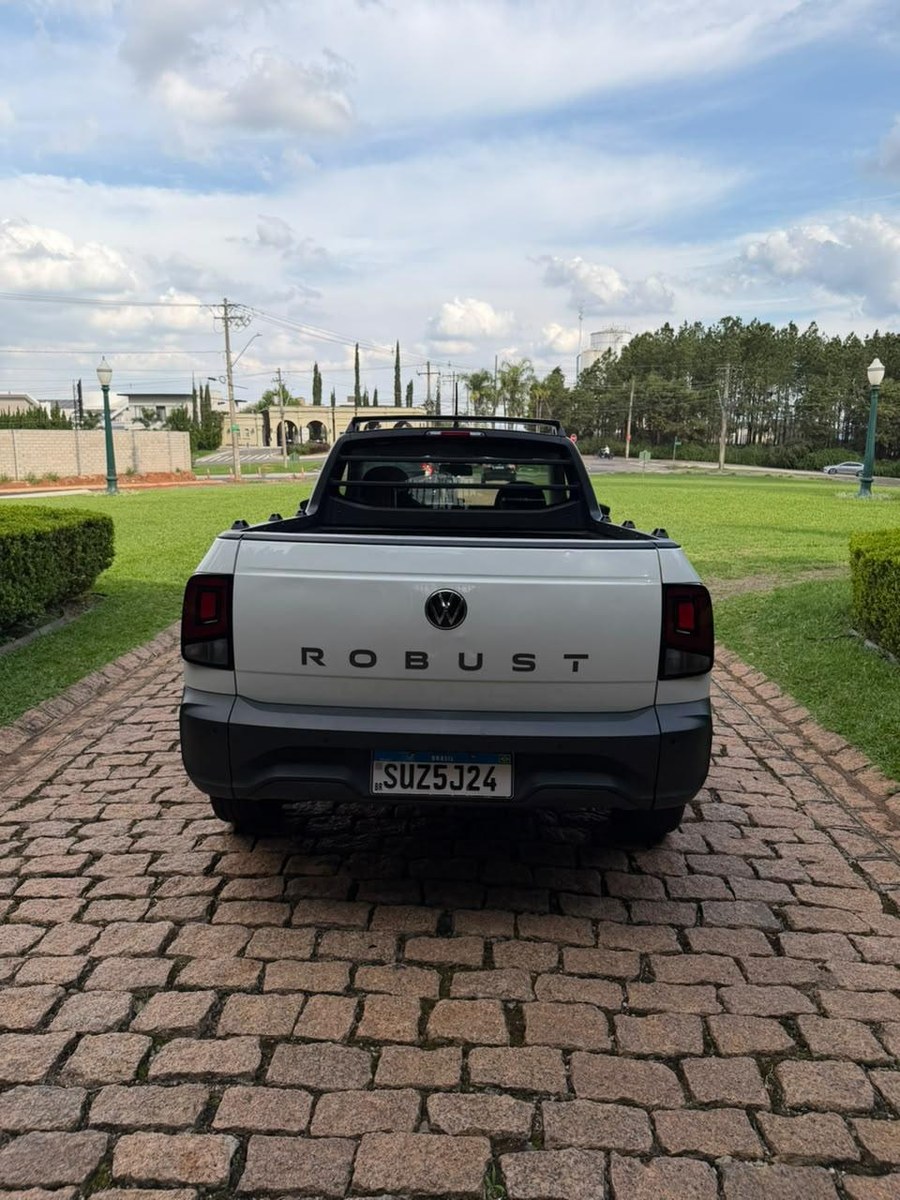Volkswagen Saveiro Robust 1.6 Total Flex 16V 2024